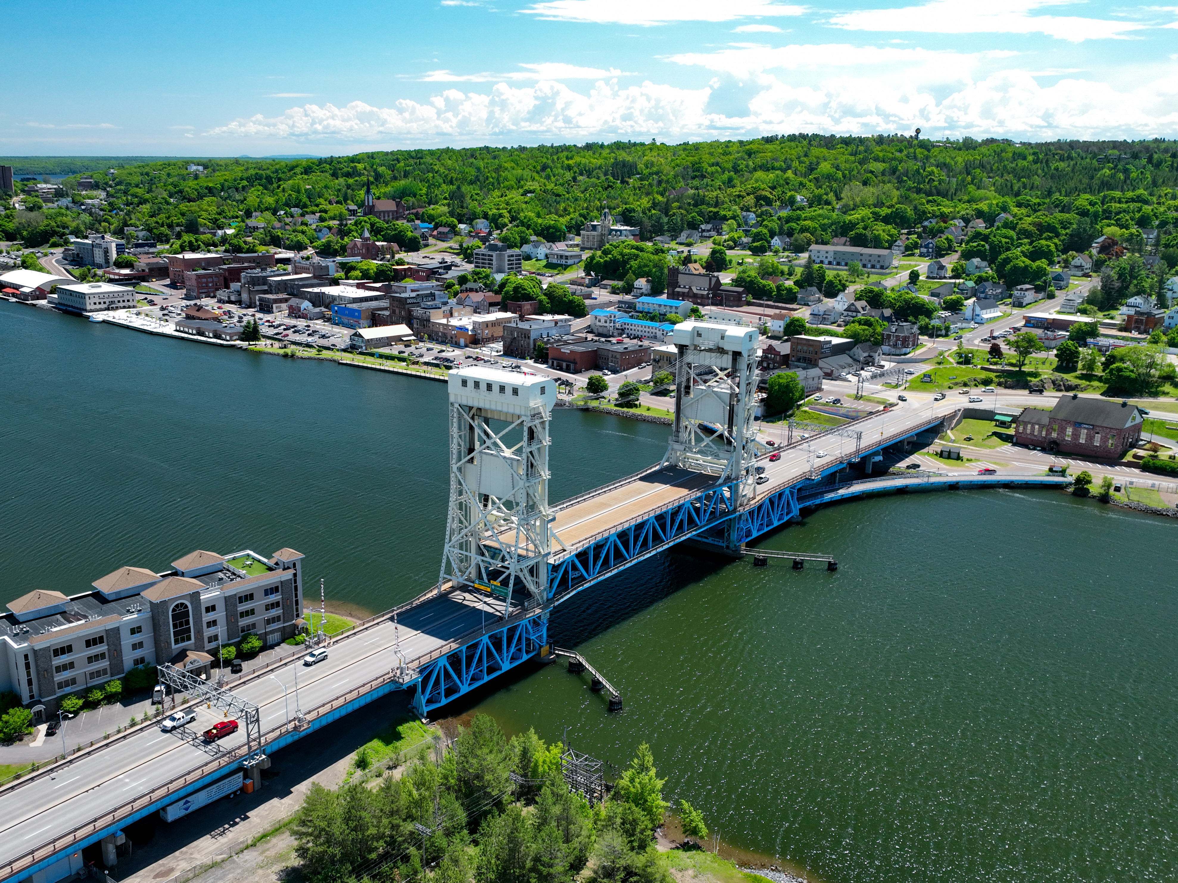 Move Over Mighty Mac: Why the Portage Lake Lift Bridge Deserves the Spotlight
