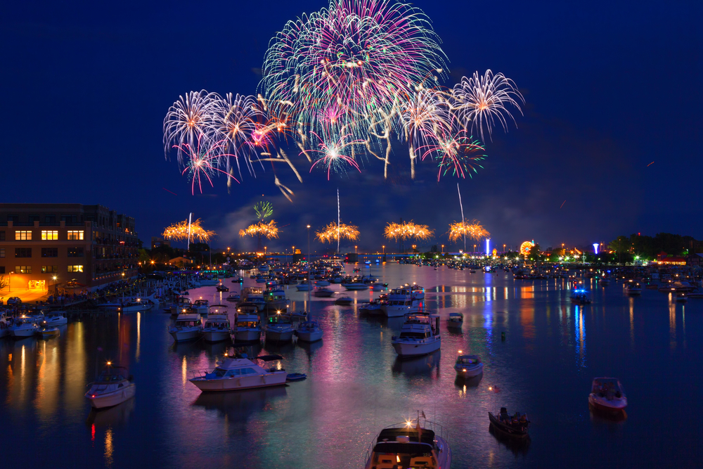 9 Best Places to Watch Fireworks in Michigan with Kids